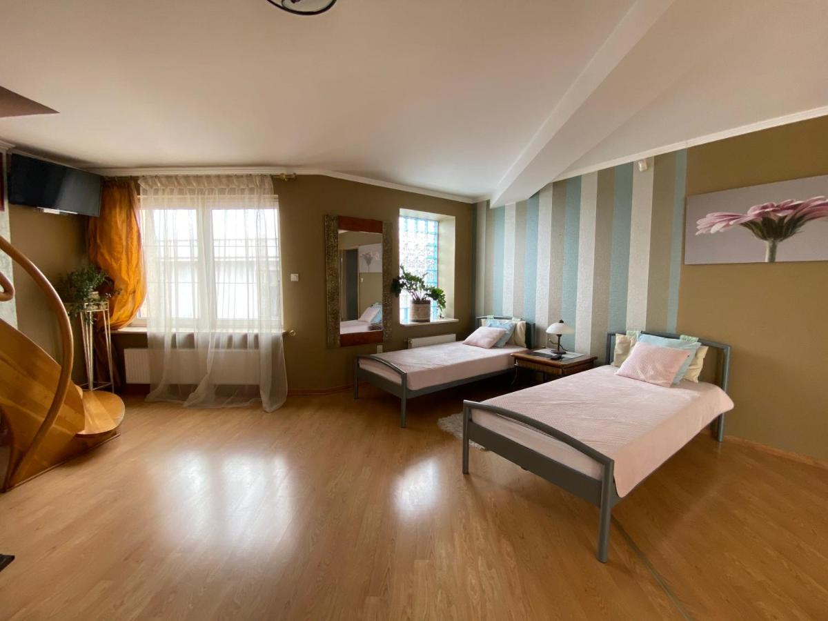 Hostel-art Hostal